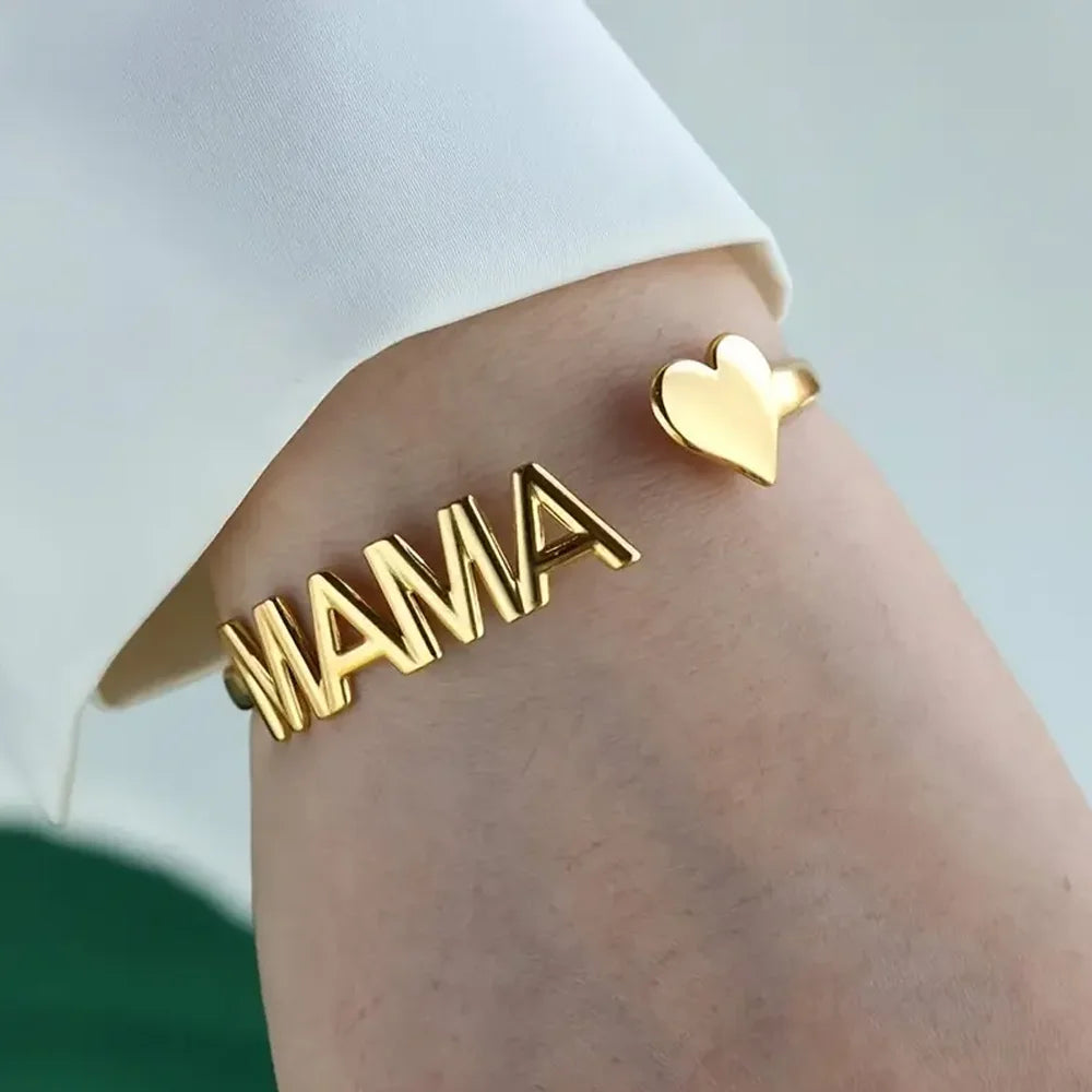 BRAZALETE ELEGANTE CON LOGO MAMÁ Y CORAZÓN