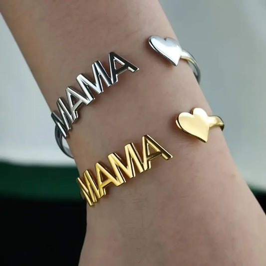 BRAZALETE ELEGANTE CON LOGO MAMÁ Y CORAZÓN